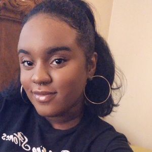 Meet your Posher, Nichole